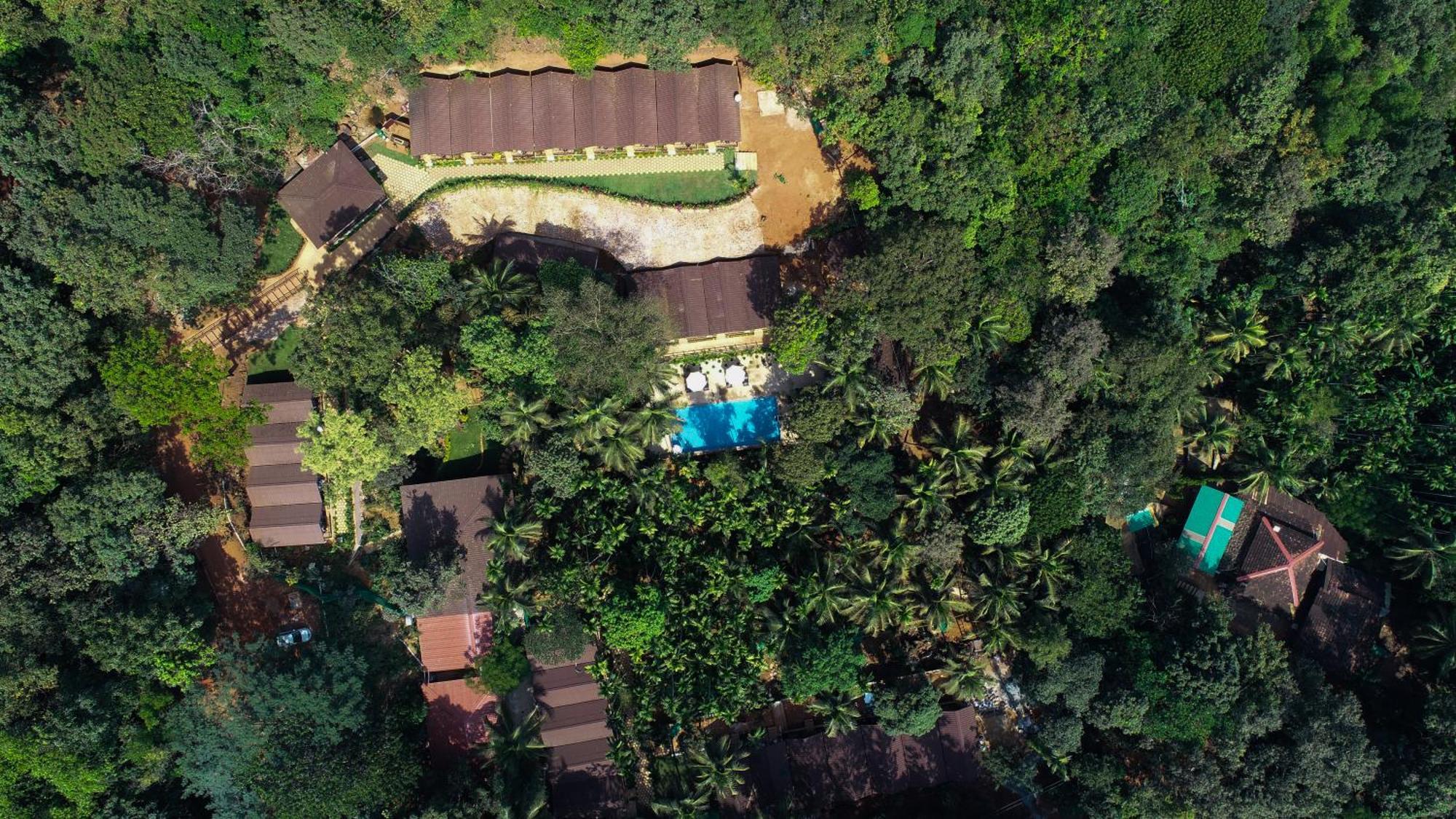 Hotel Stone Wood Premier Gokarna à Gokarna  Extérieur photo
