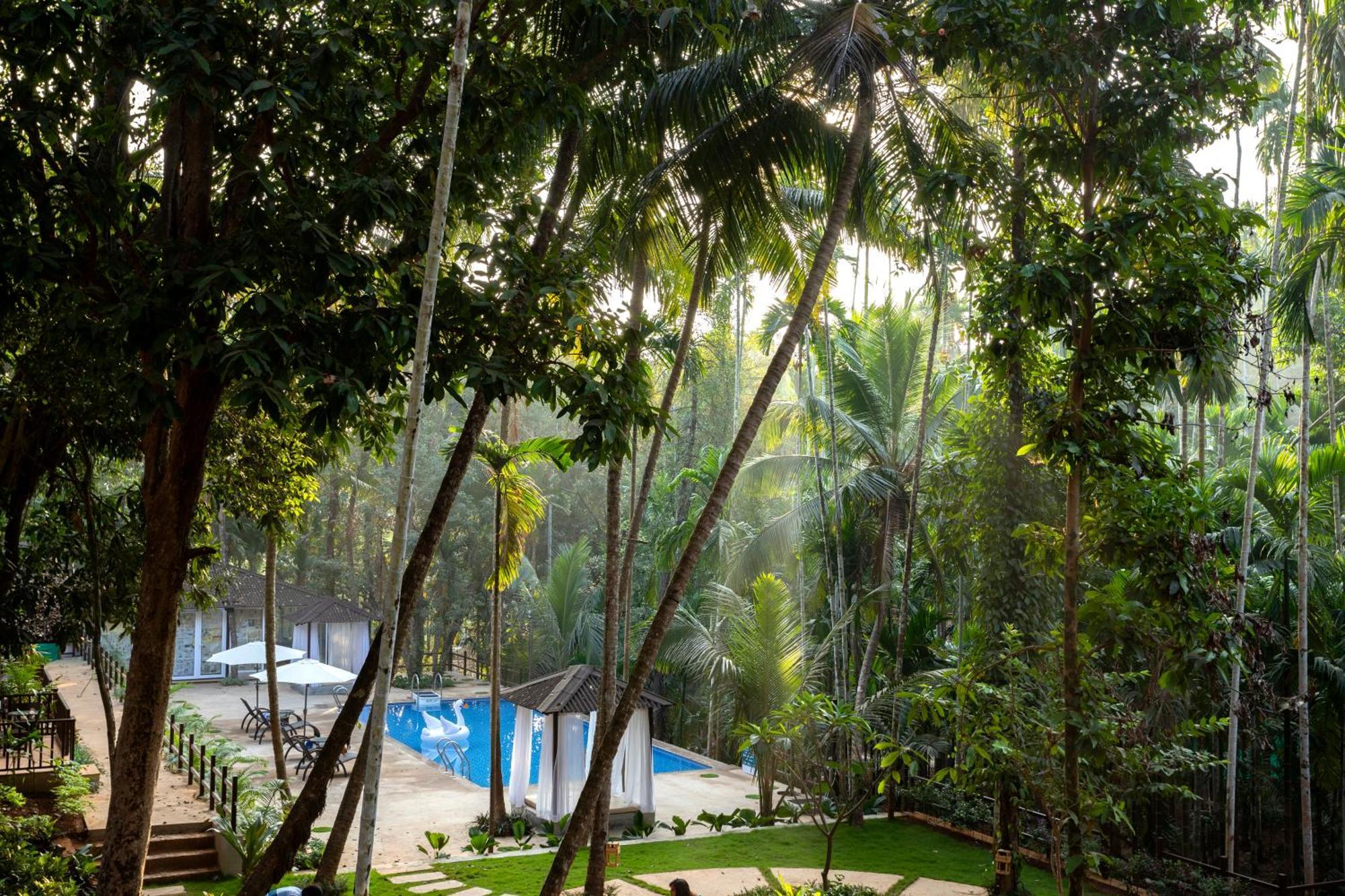 Hotel Stone Wood Premier Gokarna à Gokarna  Extérieur photo