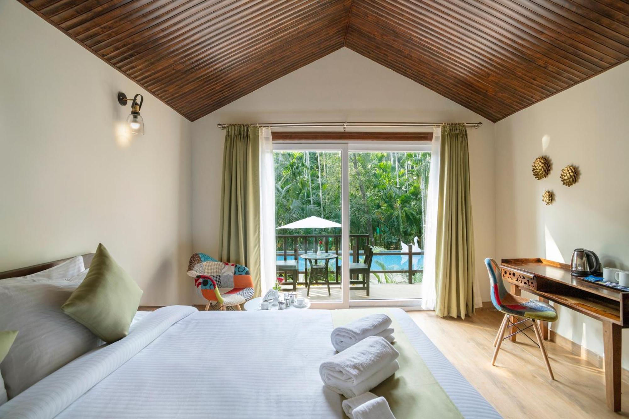 Hotel Stone Wood Premier Gokarna à Gokarna  Extérieur photo