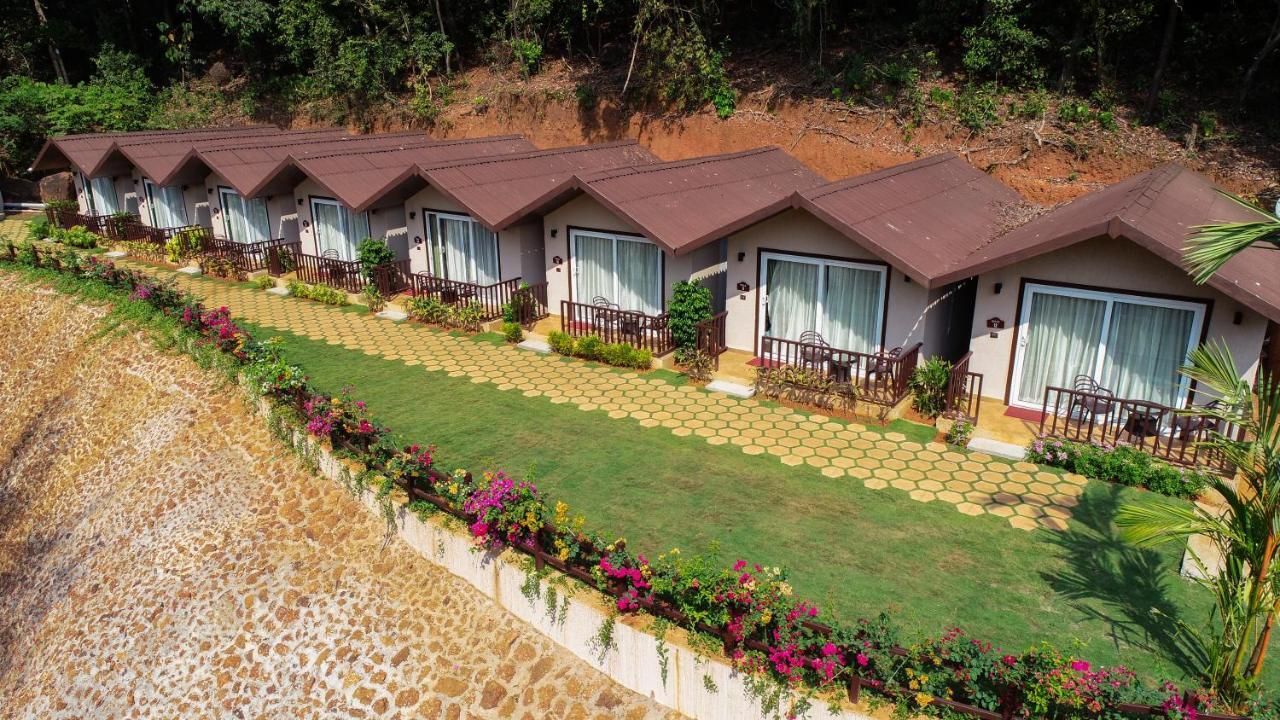 Hotel Stone Wood Premier Gokarna à Gokarna  Extérieur photo