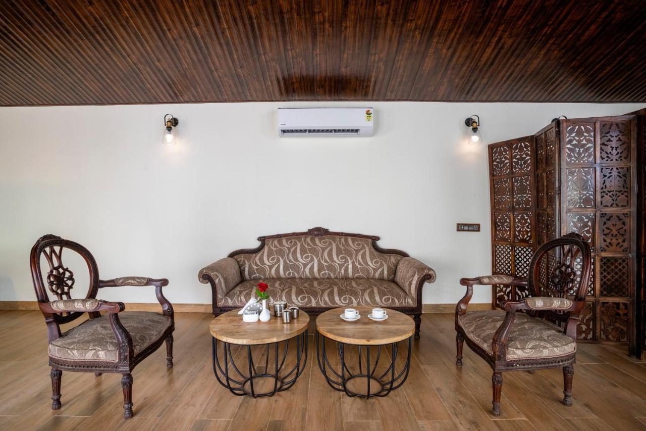 Hotel Stone Wood Premier Gokarna à Gokarna  Extérieur photo